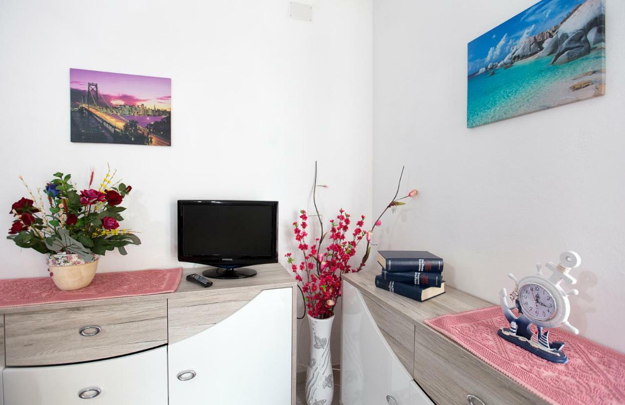 Carpe Diem Apartment Alghero Bagian luar foto